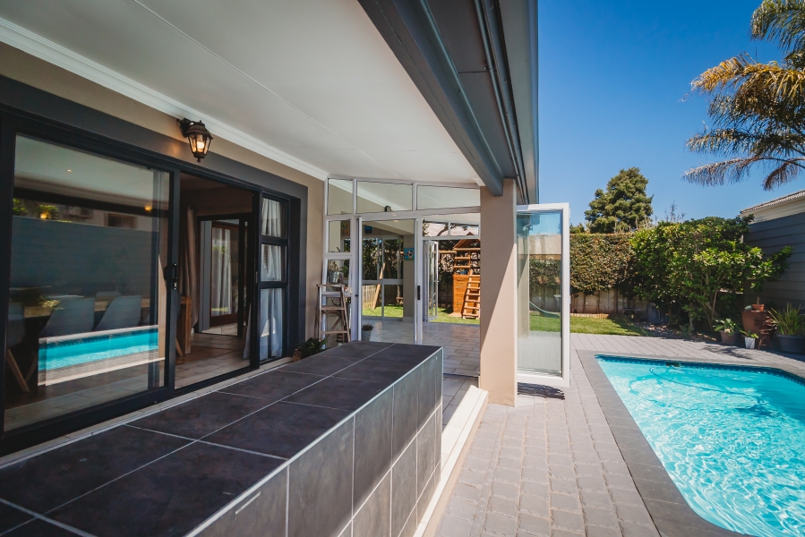5 Bedroom Property for Sale in Panorama Western Cape